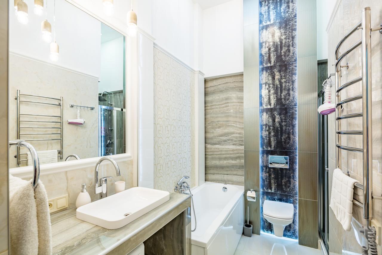 Leogrand Deluxe Apartments On Doroshenka 17 Лвив Екстериор снимка