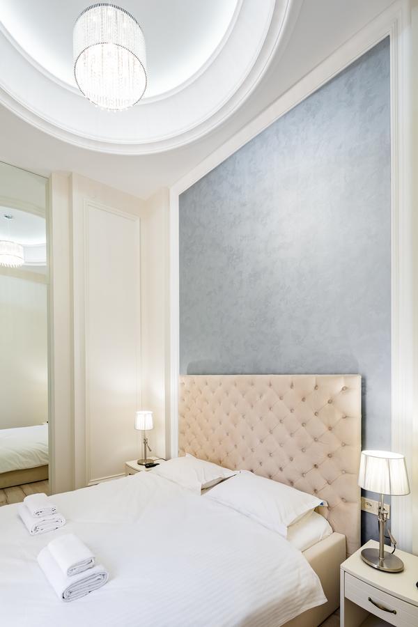 Leogrand Deluxe Apartments On Doroshenka 17 Лвив Екстериор снимка