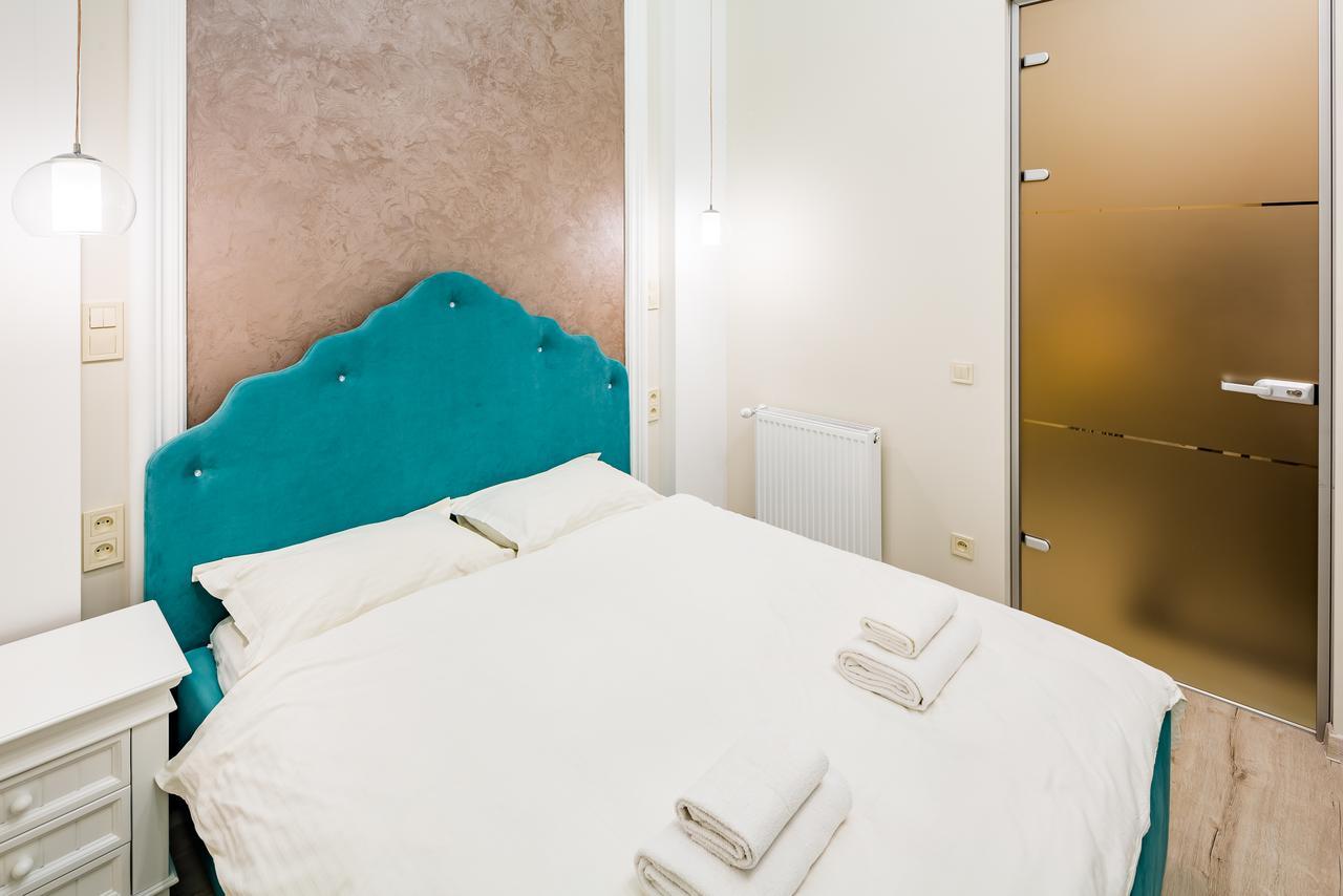 Leogrand Deluxe Apartments On Doroshenka 17 Лвив Екстериор снимка