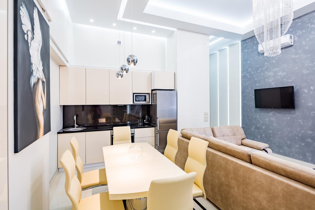 Leogrand Deluxe Apartments On Doroshenka 17 Лвив Екстериор снимка